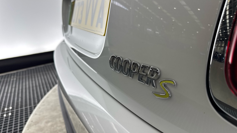 MINI Hatchback 135kW Cooper S Level 3 33kWh 3dr Auto Electric Hatchback - Image 24