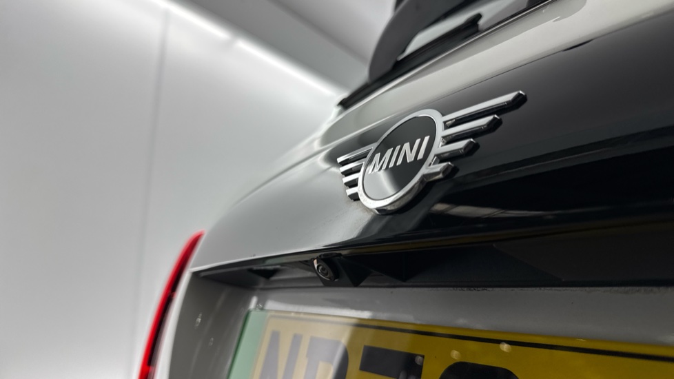 MINI Hatchback 135kW Cooper S Level 3 33kWh 3dr Auto Electric Hatchback - Image 25