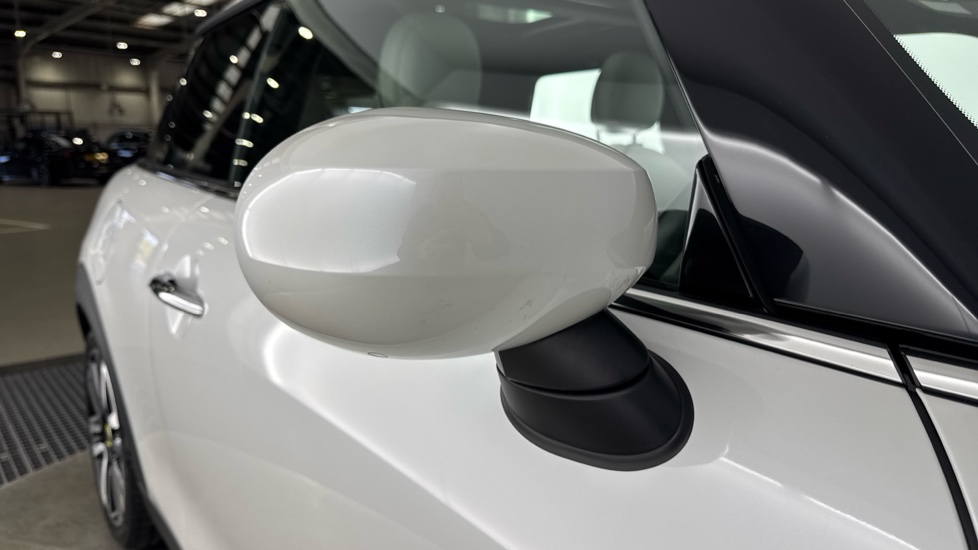 MINI Hatchback 135kW Cooper S Level 3 33kWh 3dr Auto Electric Hatchback - Image 30