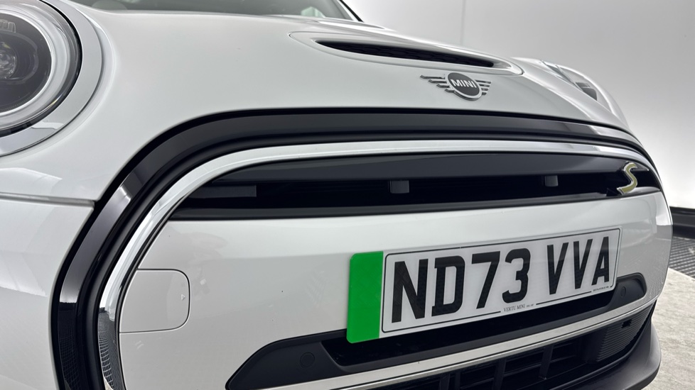 MINI Hatchback 135kW Cooper S Level 3 33kWh 3dr Auto Electric Hatchback - Image 32