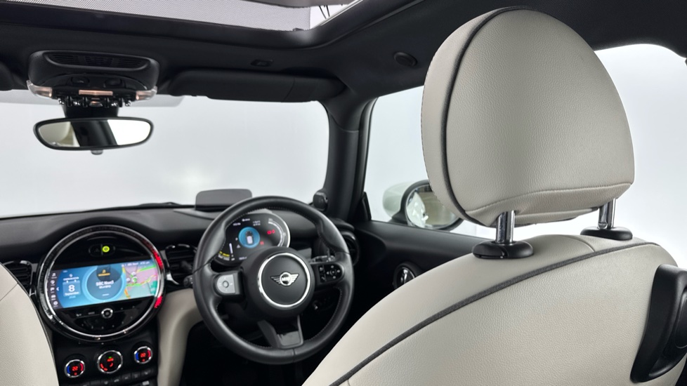 MINI Hatchback 135kW Cooper S Level 3 33kWh 3dr Auto Electric Hatchback - Image 38