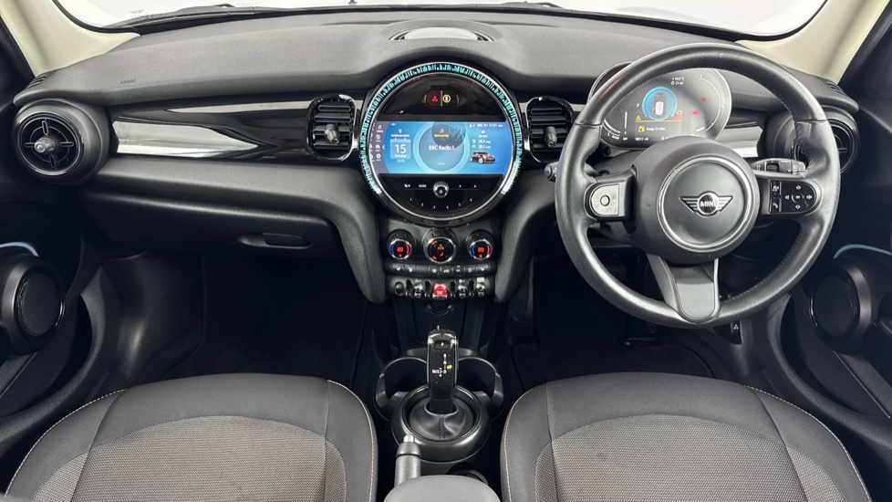 MINI Hatchback 1.5 Cooper Classic II 5dr Petrol Hatchback - Image 4
