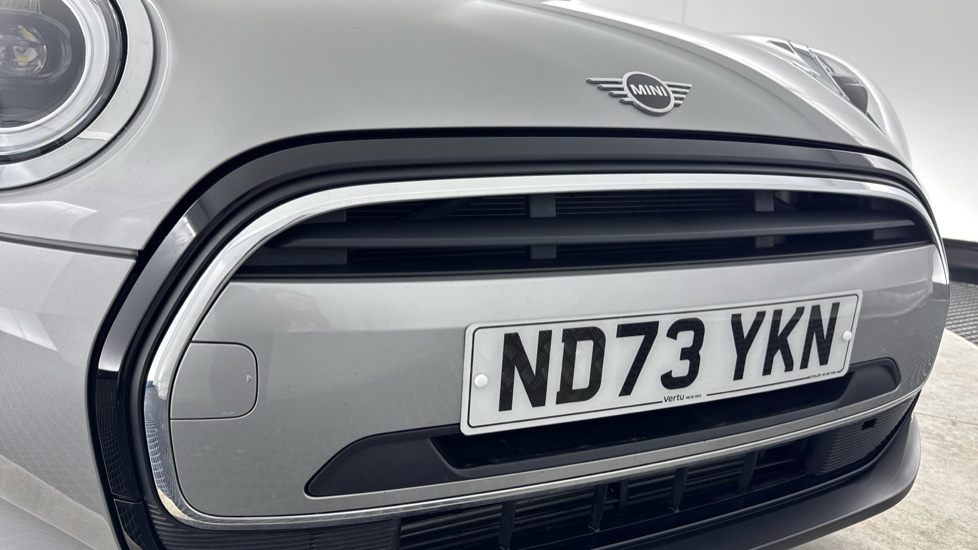 MINI Hatchback 1.5 Cooper Classic II 5dr Petrol Hatchback - Image 29