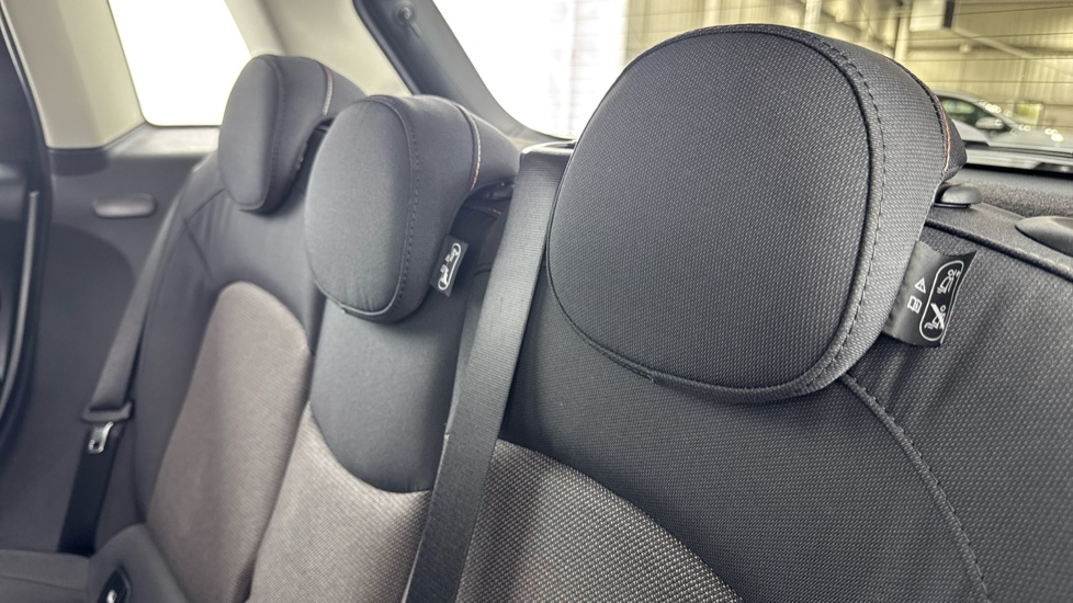 MINI Hatchback 1.5 Cooper Classic II 5dr Petrol Hatchback - Image 36