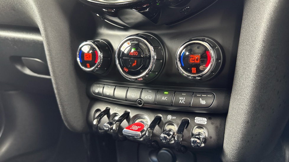 MINI Hatchback 1.5 Cooper Classic II 5dr Petrol Hatchback - Image 44