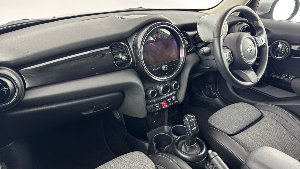 MINI Hatchback 1.5 Cooper Classic Premium 5dr Auto Petrol Hatchback - Image 7