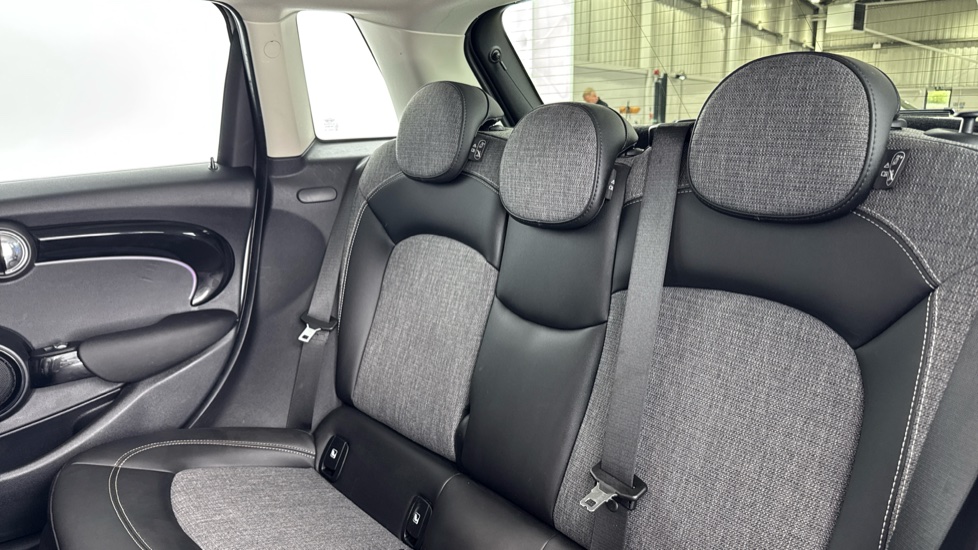 MINI Hatchback 1.5 Cooper Classic Premium 5dr Auto Petrol Hatchback - Image 12