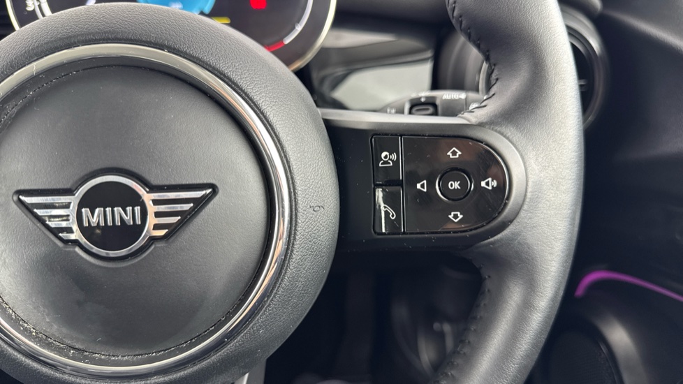 MINI Hatchback 1.5 Cooper Classic Premium 5dr Auto Petrol Hatchback - Image 18