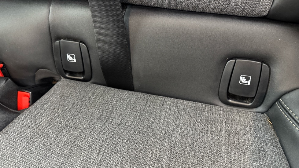 MINI Hatchback 1.5 Cooper Classic Premium 5dr Auto Petrol Hatchback - Image 34
