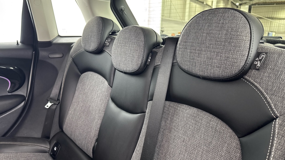 MINI Hatchback 1.5 Cooper Classic Premium 5dr Auto Petrol Hatchback - Image 35