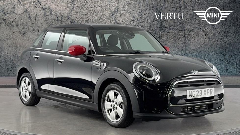 MINI Hatchback 1.5 Cooper Classic Premium 5dr Auto Petrol Hatchback - Image 1