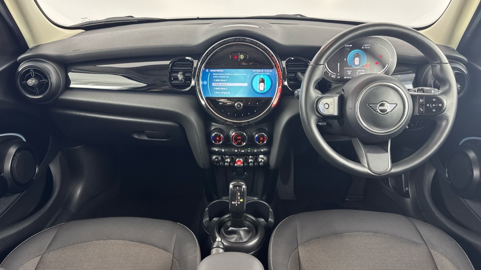 MINI Hatchback 1.5 Cooper Classic Premium 5dr Auto Petrol Hatchback - Image 4