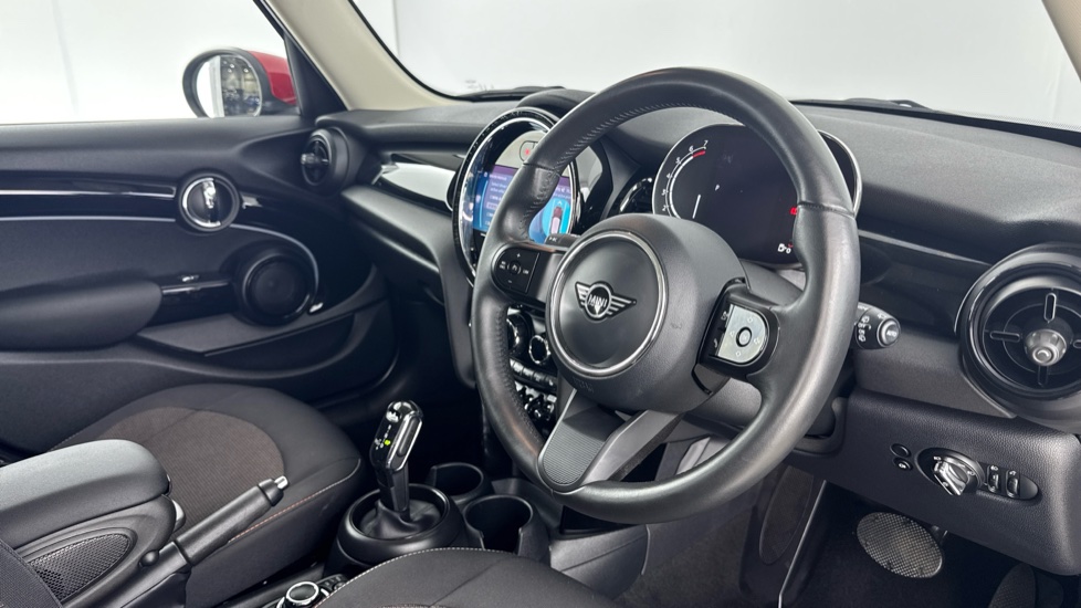 MINI Hatchback 1.5 Cooper Classic Premium 5dr Auto Petrol Hatchback - Image 6