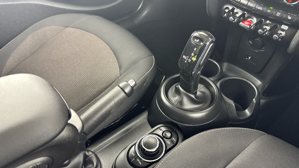 MINI Hatchback 1.5 Cooper Classic Premium 5dr Auto Petrol Hatchback - Image 10