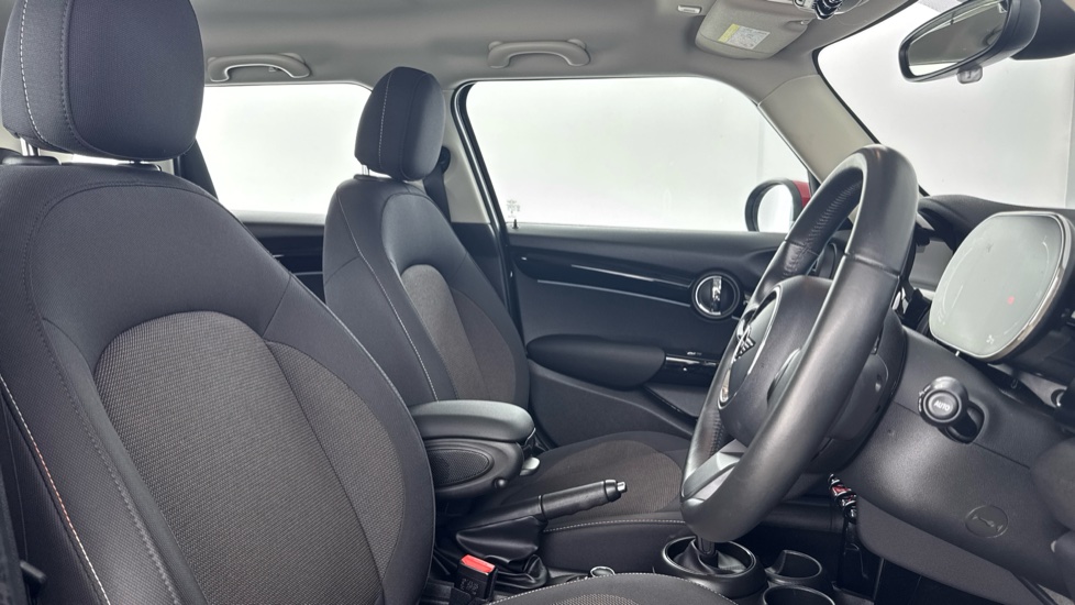 MINI Hatchback 1.5 Cooper Classic Premium 5dr Auto Petrol Hatchback - Image 11