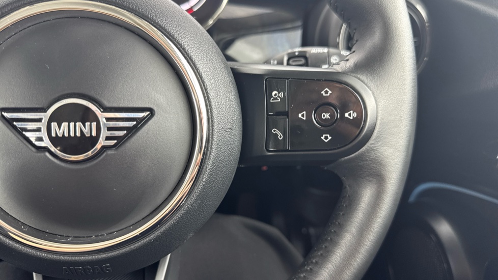 MINI Hatchback 1.5 Cooper Classic Premium 5dr Auto Petrol Hatchback - Image 18
