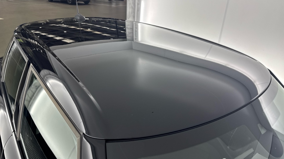MINI Hatchback 1.5 Cooper Classic Premium 5dr Auto Petrol Hatchback - Image 21