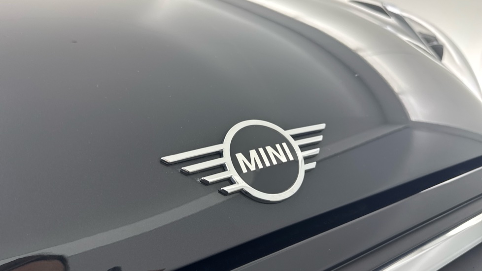 MINI Hatchback 1.5 Cooper Classic Premium 5dr Auto Petrol Hatchback - Image 29