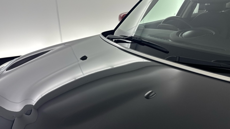 MINI Hatchback 1.5 Cooper Classic Premium 5dr Auto Petrol Hatchback - Image 30