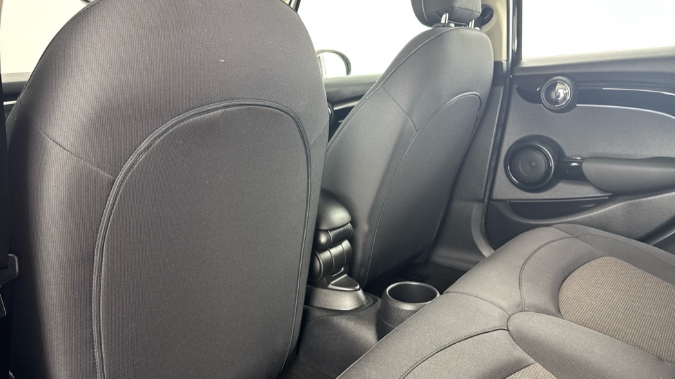 MINI Hatchback 1.5 Cooper Classic Premium 5dr Auto Petrol Hatchback - Image 34