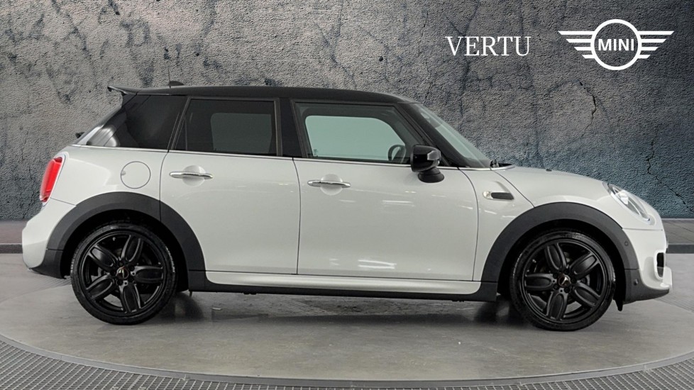 MINI Hatchback 1.5 Cooper Sport II 5dr Auto Petrol Hatchback - Image 3