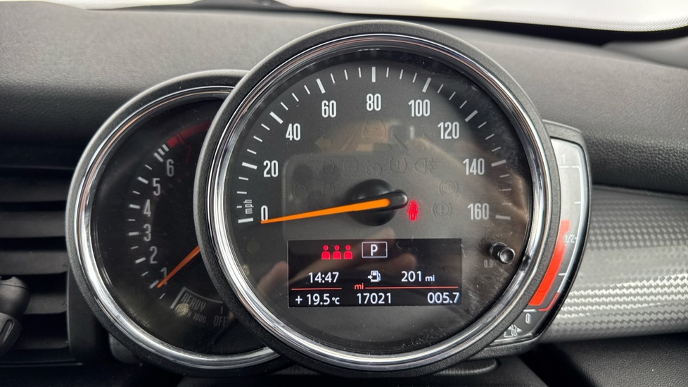 MINI Hatchback 1.5 Cooper Sport II 5dr Auto Petrol Hatchback - Image 9