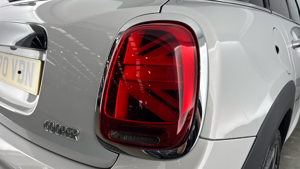 MINI Hatchback 1.5 Cooper Sport II 5dr Auto Petrol Hatchback - Image 22