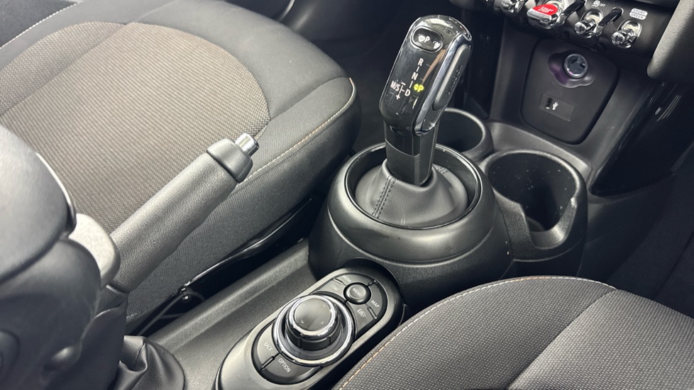 MINI Cooper 1.5 C Classic 5dr Auto Petrol Hatchback - Image 10