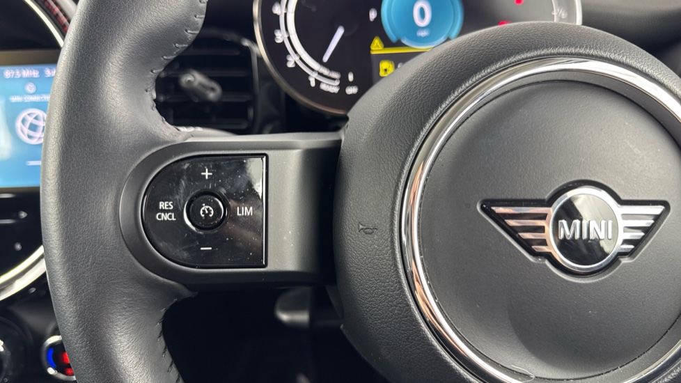 MINI Cooper 1.5 C Classic 5dr Auto Petrol Hatchback - Image 17