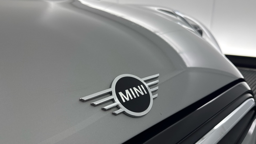 MINI Cooper 1.5 C Classic 5dr Auto Petrol Hatchback - Image 30