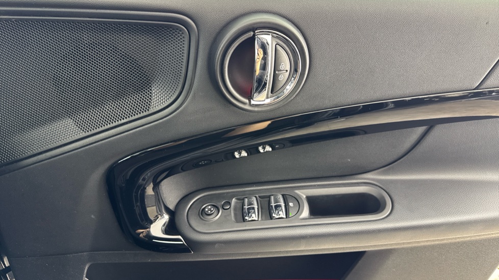 MINI Countryman 1.5 Cooper Shadow Edition 5dr Auto [Comf/Nav+ Pk] Petrol Hatchback - Image 20
