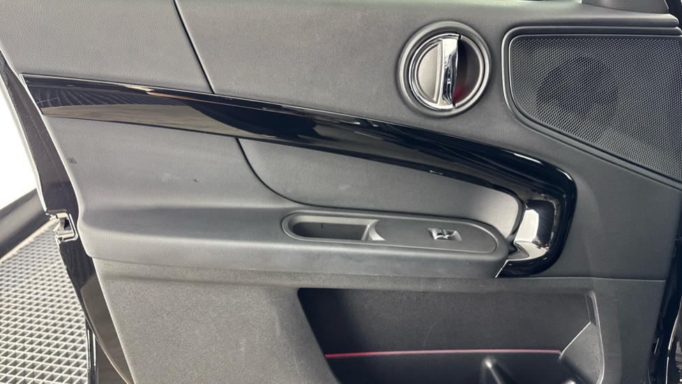 MINI Countryman 1.5 Cooper Shadow Edition 5dr Auto [Comf/Nav+ Pk] Petrol Hatchback - Image 38