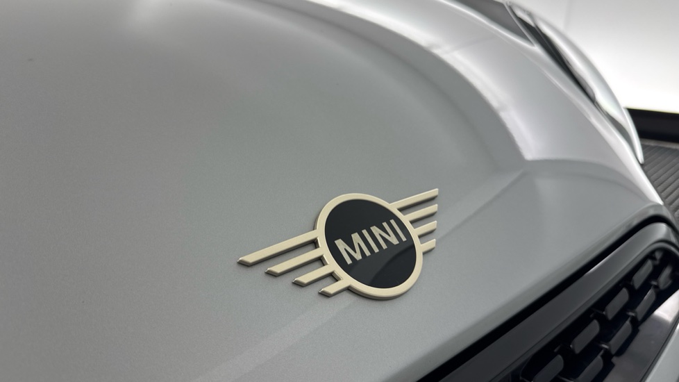MINI Cooper 1.5 C Classic 5dr Auto Petrol Hatchback - Image 31