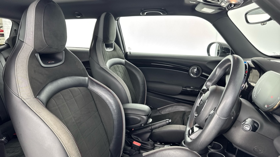 MINI Hatchback 1.5 Cooper Sport 3dr Petrol Hatchback - Image 11
