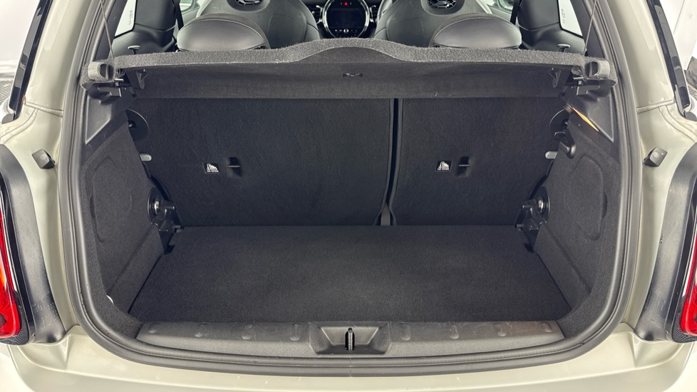 MINI Hatchback 1.5 Cooper Sport 3dr Petrol Hatchback - Image 13