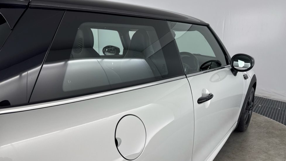 MINI Hatchback 1.5 Cooper Sport 3dr Petrol Hatchback - Image 26