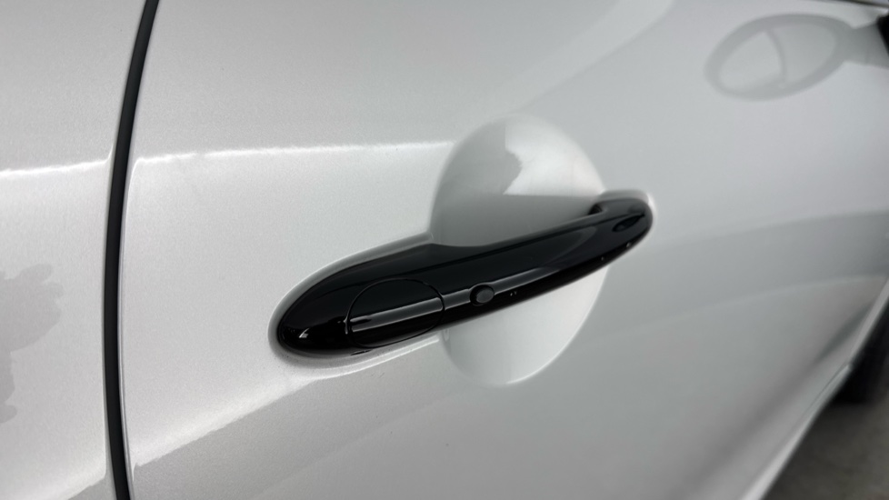 MINI Hatchback 1.5 Cooper Sport 3dr Petrol Hatchback - Image 27