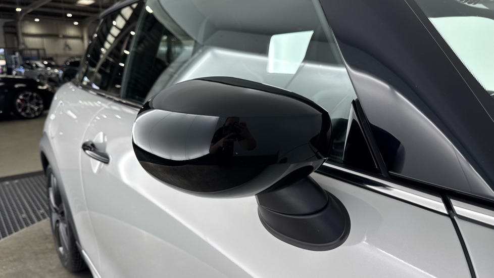 MINI Hatchback 1.5 Cooper Sport 3dr Petrol Hatchback - Image 28