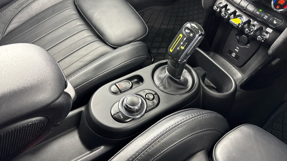 MINI Hatchback 135kW Cooper S Level 3 33kWh 3dr Auto Electric Hatchback - Image 10