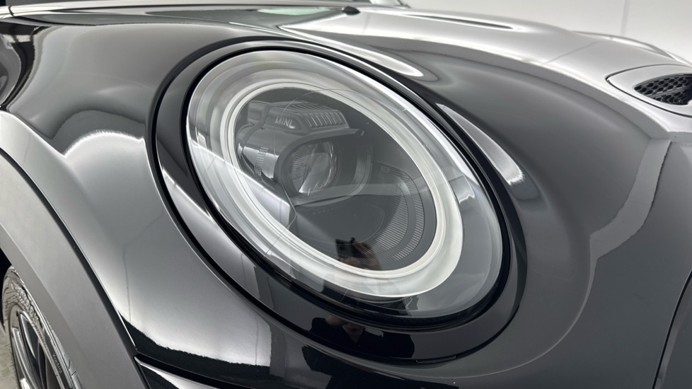 MINI Hatchback 135kW Cooper S Level 3 33kWh 3dr Auto Electric Hatchback - Image 23