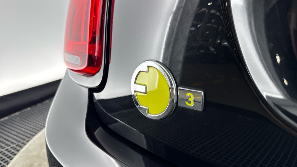 MINI Hatchback 135kW Cooper S Level 3 33kWh 3dr Auto Electric Hatchback - Image 26