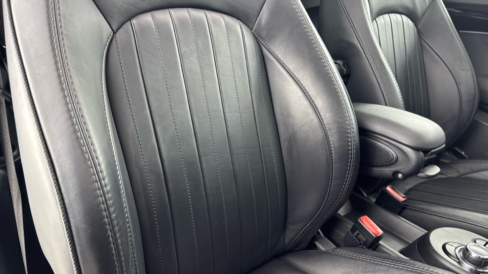 MINI Hatchback 135kW Cooper S Level 3 33kWh 3dr Auto Electric Hatchback - Image 41