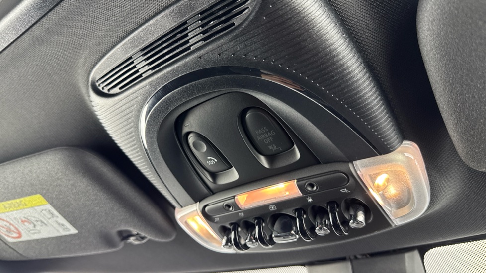 MINI Hatchback 135kW Cooper S Level 3 33kWh 3dr Auto Electric Hatchback - Image 49