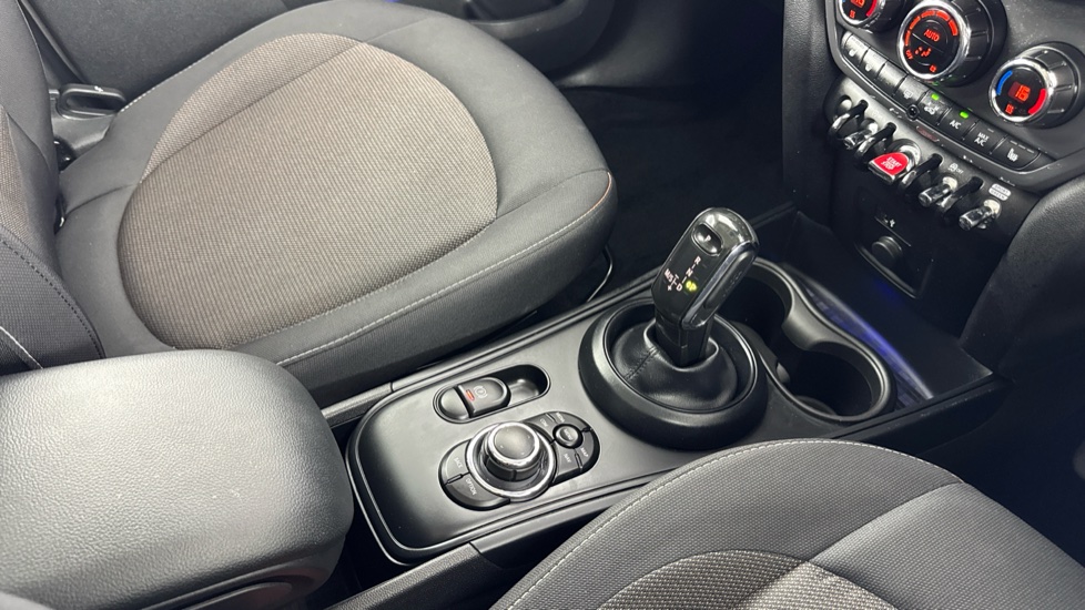 MINI Countryman 1.5 Cooper Classic 5dr Auto Petrol Hatchback - Image 10