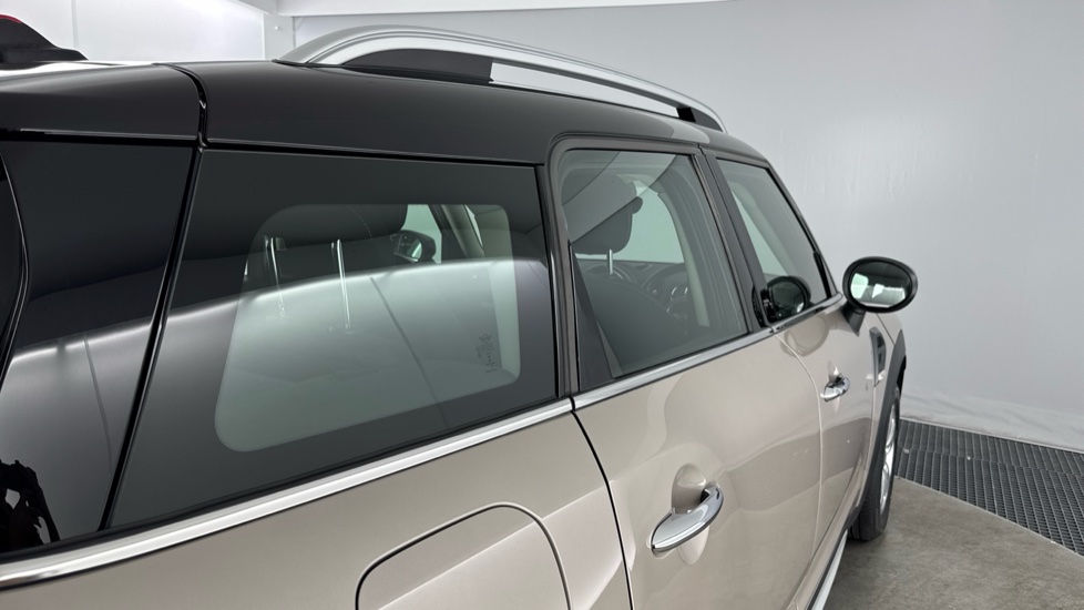 MINI Countryman 1.5 Cooper Classic 5dr Auto Petrol Hatchback - Image 27