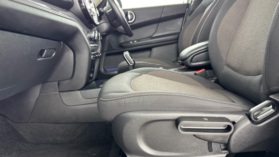 MINI Countryman 1.5 Cooper Classic 5dr Auto Petrol Hatchback - Image 32