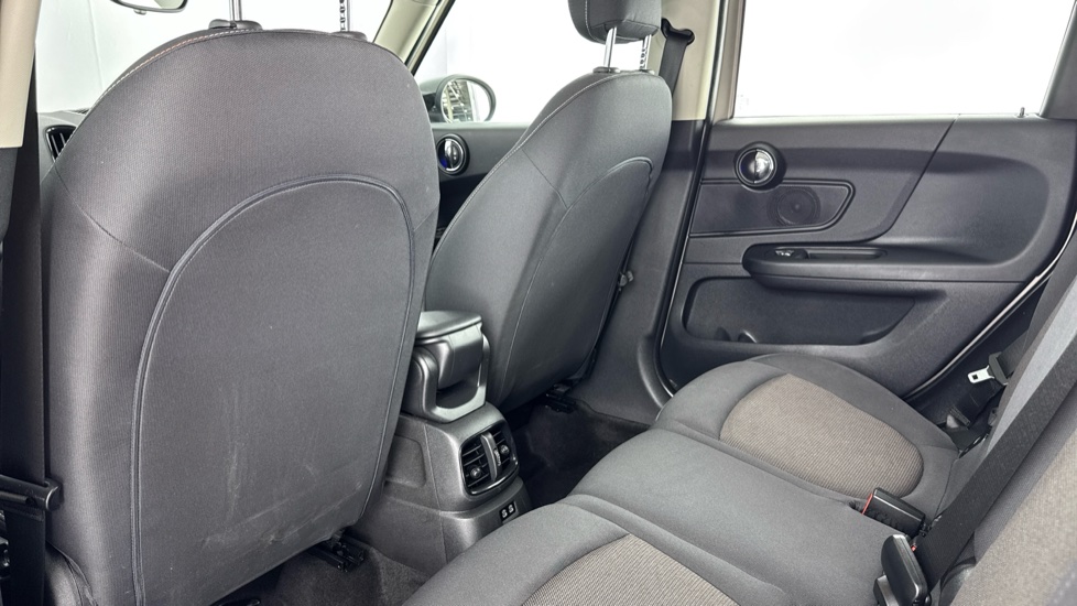 MINI Countryman 1.5 Cooper Classic 5dr Auto Petrol Hatchback - Image 35
