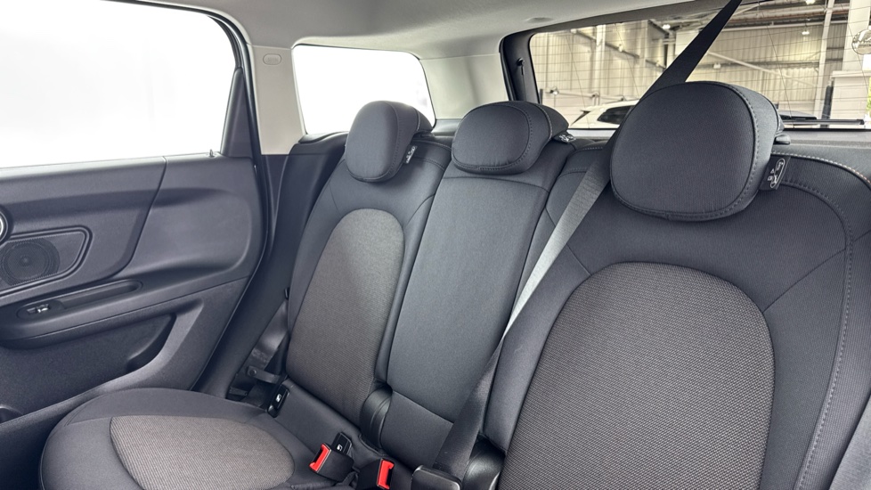 MINI Countryman 1.5 Cooper Classic 5dr Auto Petrol Hatchback - Image 12