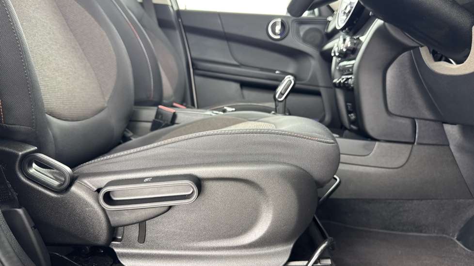 MINI Countryman 1.5 Cooper Classic 5dr Auto Petrol Hatchback - Image 41