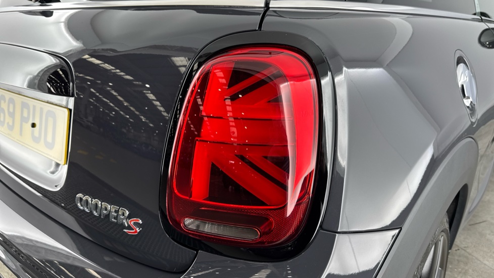 MINI Hatchback 2.0 Cooper S Sport II 3dr Auto Petrol Hatchback - Image 22